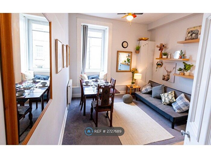 3 Bedroom Flat To Rent In Easter Road, Edinburgh, EH7