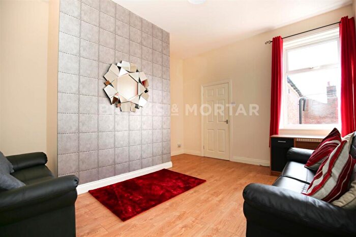 3 Bedroom Flat To Rent In (£pppw) Trewhitt Road, Heaton, Newcastle Upon Tyne, NE6