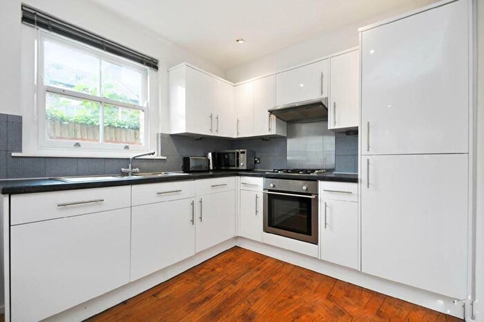 2 Bedroom Flat To Rent In Mutrix Road, NW6
