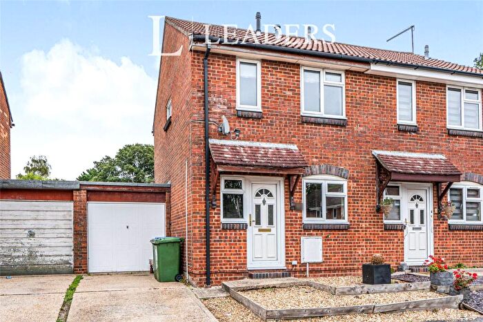 2 Bedroom Semi Detached House For Sale In Coachmans Copse, Southampton, Hampshire, SO18