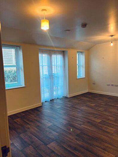 2 Bedroom Detached House To Rent In Cottenham Park Road, London, SW20