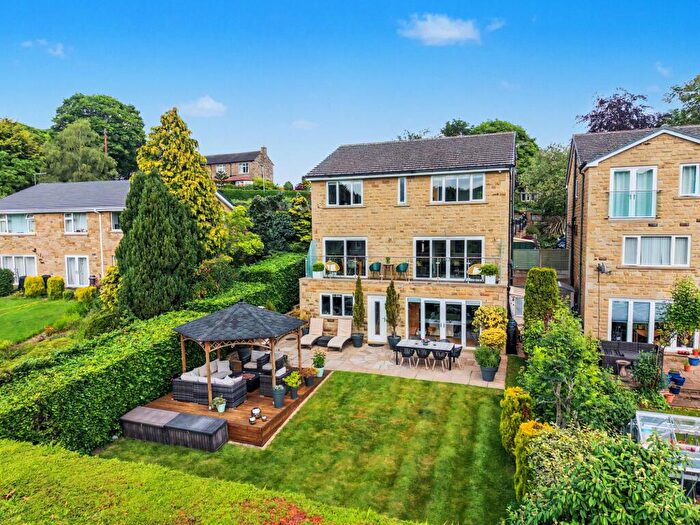 6 Bedroom Detached House For Sale In Lightridge Road, Fixby, Huddersfield, HD2