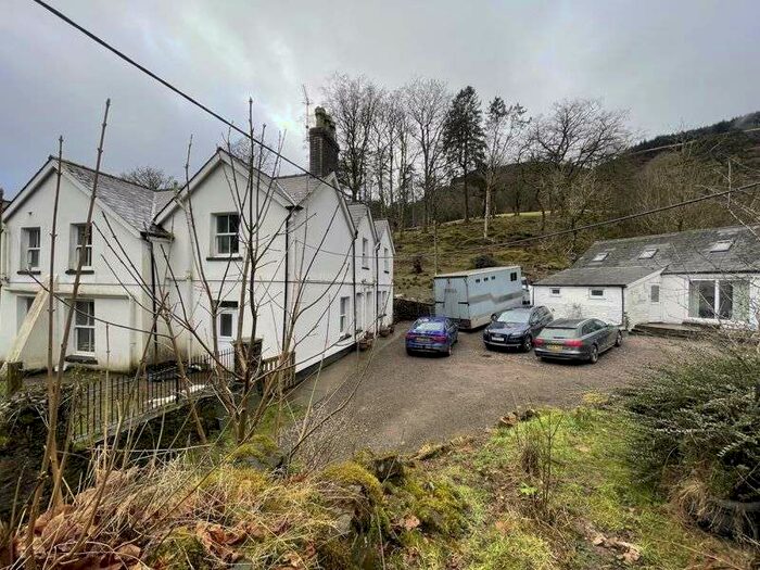 5 Bedroom House For Sale In Tydraw Farm, Blaencwm, Treorchy, CF42