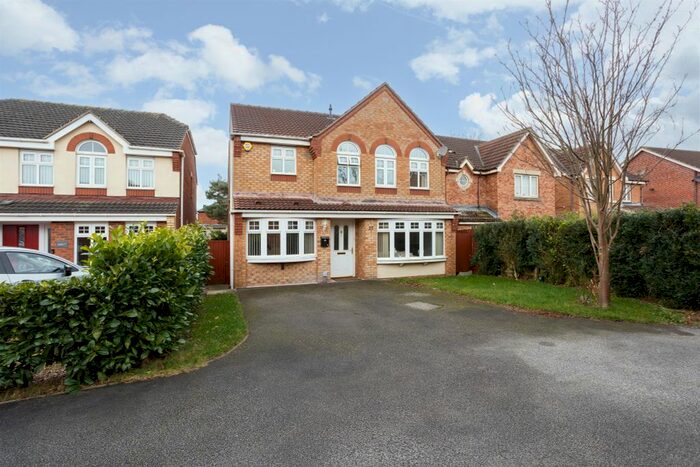 5 Bedroom Detached House For Sale In Dunniwood Drive, Castleford, WF10