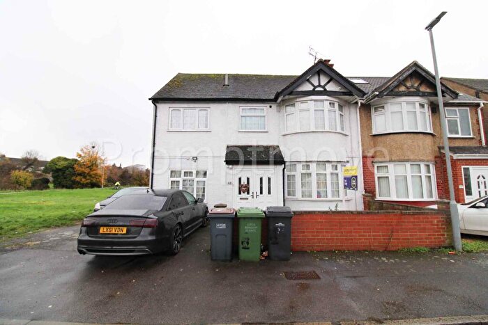 4 Bedroom End Of Terrace House To Rent In Runfold Avenue Luton, LU3