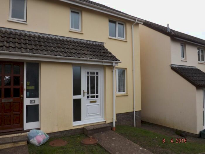 3 Bedroom Semi-Detached House To Rent In Dyers Close, Braunton, EX33
