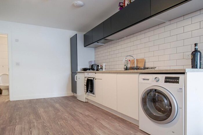Flat To Rent In Elmfield Road, Bromley, BR1