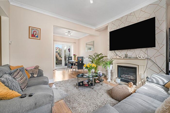 3 Bedroom Terraced House For Sale In Southpandy Road, Caerphilly, CF83