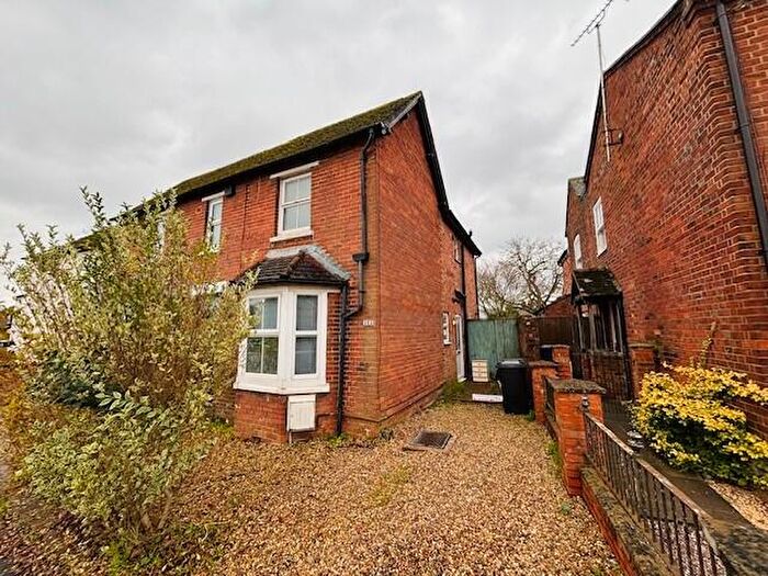 2 Bedroom Semi Detached House For Sale In A Bath Road, Thatcham, RG18