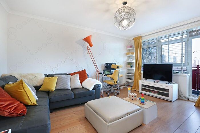 1 Bedroom Flat For Sale In Edmond Court, Dennetts Road, SE14