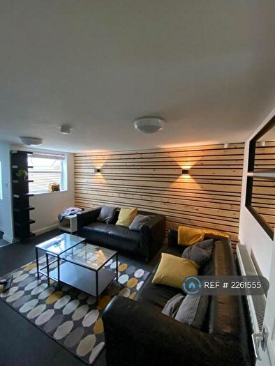 6 Bedroom Semi-Detached House To Rent In Albert Edward Road, Liverpool, L7