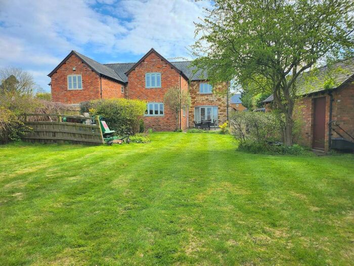 3 Bedroom Detached House For Sale In The Old Rickyard, Moreton Pinkney, NN11