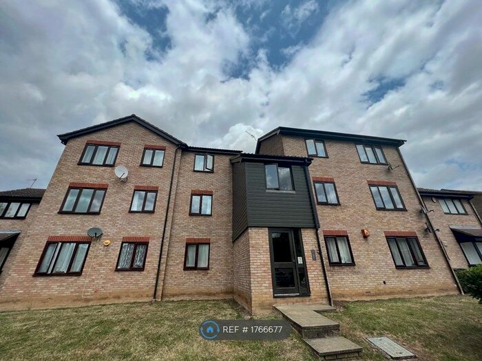 2 Bedroom Flat To Rent In Halifield Drive, Belvedere, DA17