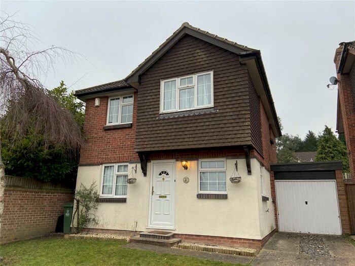 4 Bedroom Detached House To Rent In Amberley Close, Orpington, Kent, BR6