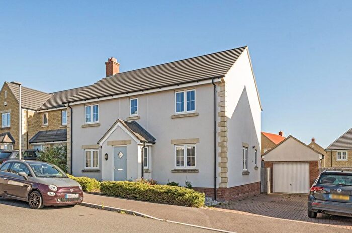 4 Bedroom Detached House For Sale In Portland Rise, Corsham, SN13