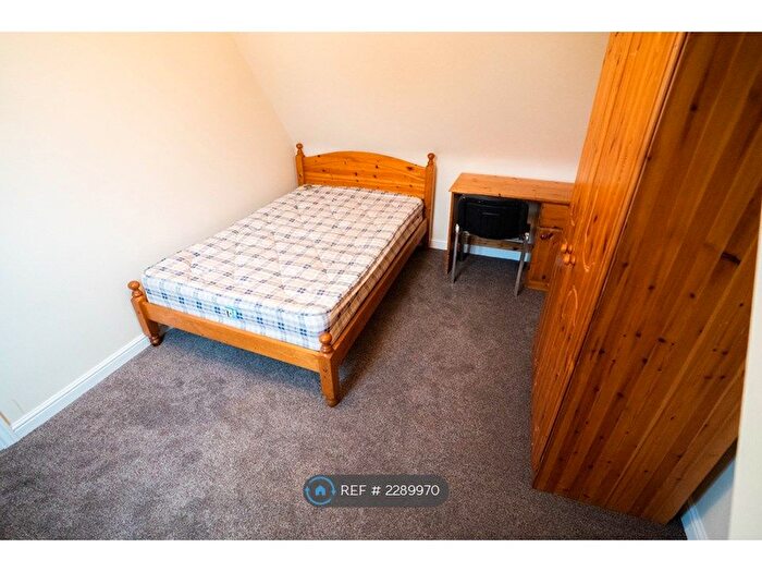 6 Bedroom Semi-Detached House To Rent In Hill Lane, Southampton, SO15
