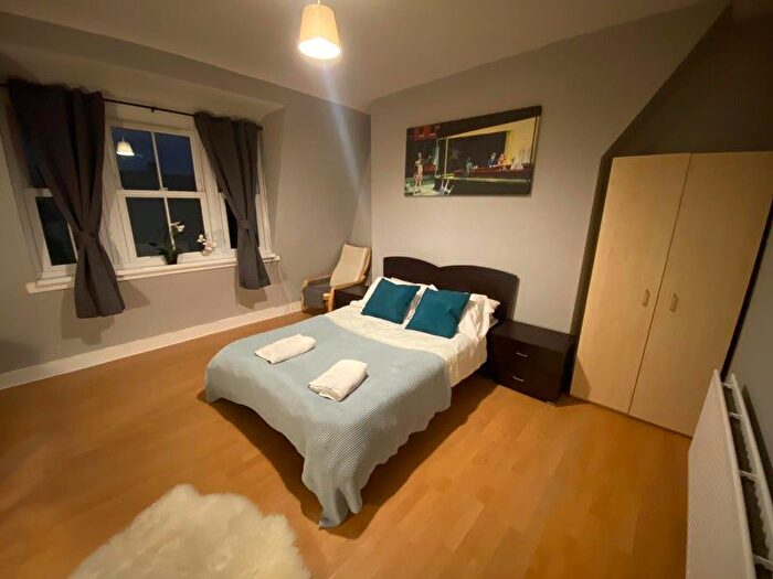 4 Bedroom Flat To Rent In Settles Street, London, E1