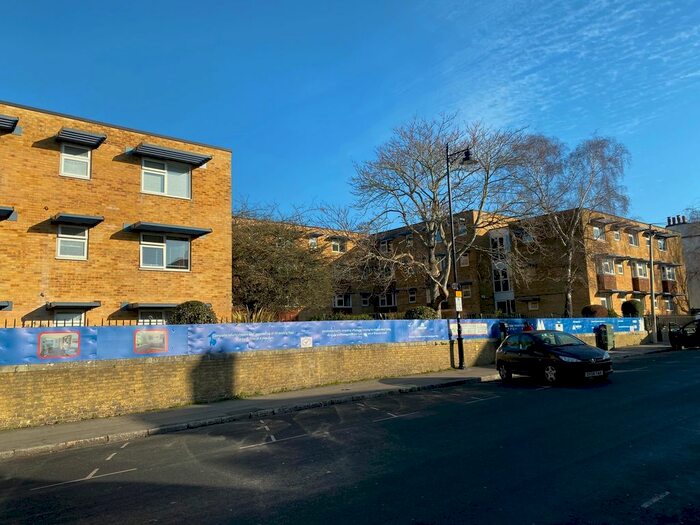 1 Bedroom Flat To Rent In Henstead Road, Southampton, SO15