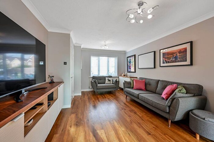 4 Bedroom Property To Rent In Guildford, Surrey, Burpham, Guildford, GU4