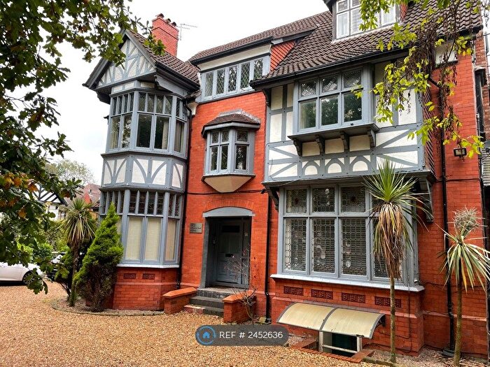 2 Bedroom Flat To Rent In Wilmslow Road, Manchester, M20