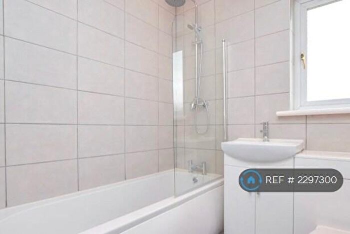 1 Bedroom Flat To Rent In Kilmany Drive, Glasgow, G32