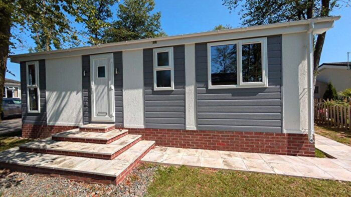 2 Bedroom Park Home For Sale In Saltmarshe Castle Residential Park, HR7