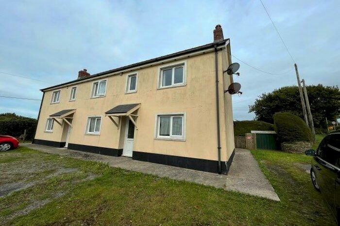 1 Bedroom Flat To Rent In Whitland, SA67