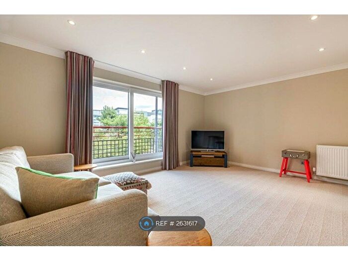 2 Bedroom Flat To Rent In Riverview Place, Glasgow, G5