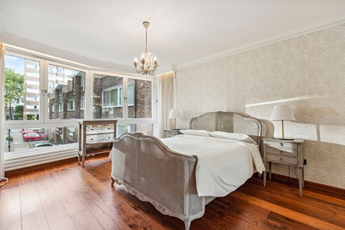 3 Bedroom Flat To Rent In Castleacre, Hyde Park Crescent, W2
