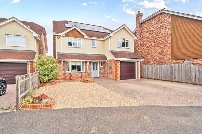 4 Bedroom Detached House For Sale In Eastbourne Road, Halland, BN8