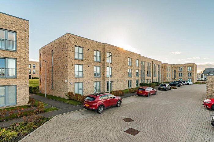 3 Bedroom Flat For Sale In / Poppy Cruick, Edinburgh, EH4