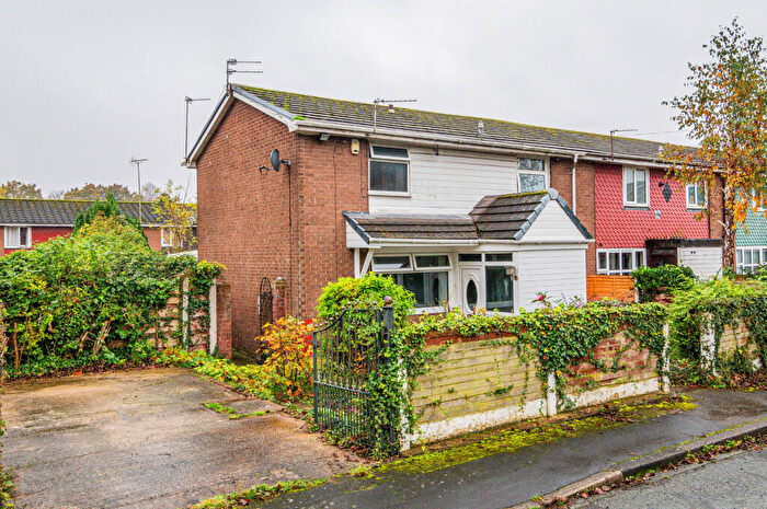 3 Bedroom End Of Terrace House For Sale In Wiltshire Road, Partington, Manchester, M31