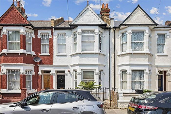 2 Bedroom Flat For Sale In Parfrey Street, Hammersmith, Londom, W6