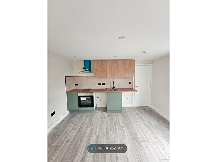 1 Bedroom Flat To Rent In Holloway Road, London, N19