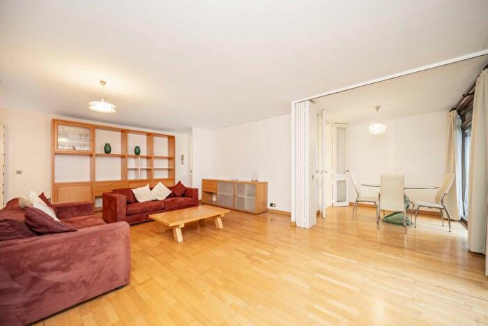 1 Bedroom Flat For Sale In Barbican, Gilbert House, EC2Y