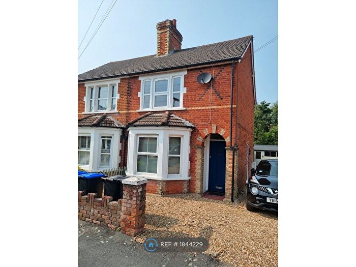 1 Bedroom Maisonette To Rent In Middle Gordon Road, Camberley, GU15