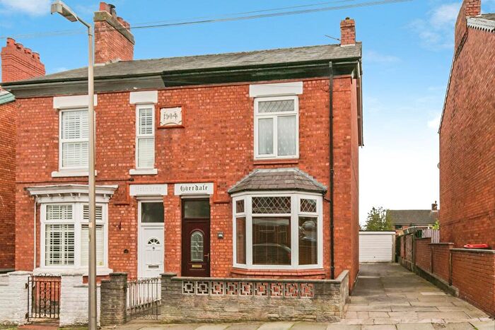 3 Bedroom Semi-Detached House For Sale In St. Georges Road, Winsford, CW7