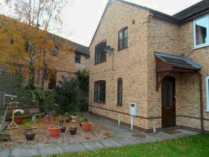 2 Bedroom Flat To Rent In Railway Court, Saxilby, LN1