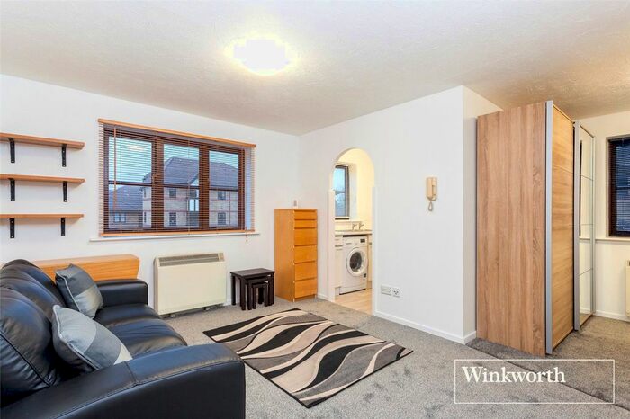 1 Bedroom Flat To Rent In Woodvale Way, London, NW11