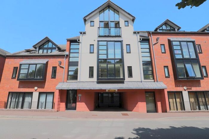 1 Bedroom Flat To Rent In Tudor Street, Exeter, EX4