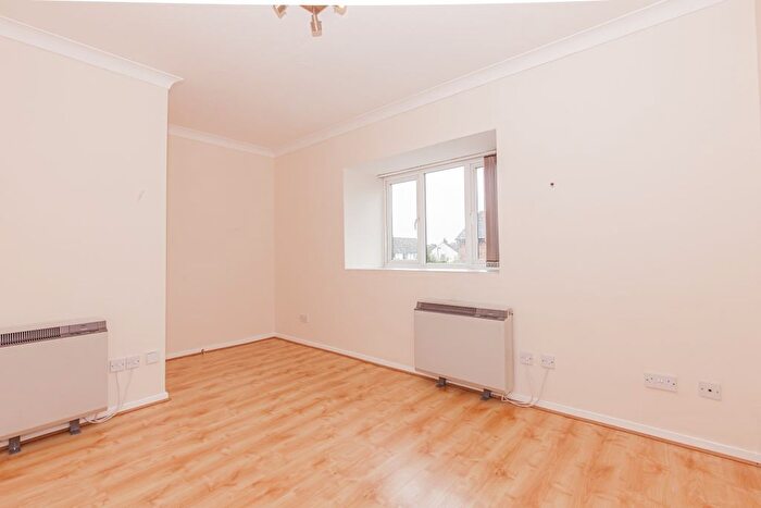 1 Bedroom Flat To Rent In Wildmoor Gate, Abingdon, OX14
