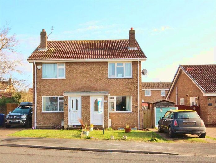 2 Bedroom Semi-Detached House For Sale In Birch Close, Thorpe Willoughby, Selby, YO8