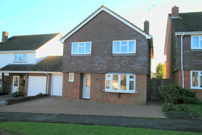 4 Bedroom Detached House To Rent In Mountbatten Way, Brabourne Lees, Ashford, Kent, TN25