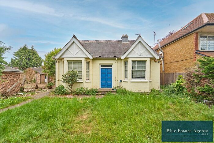 4 Bedroom Detached Bungalow For Sale In Norwood Road, Southall, UB2