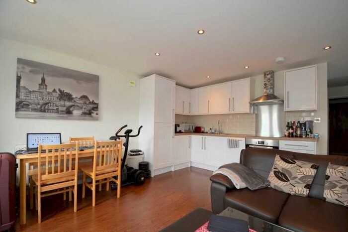 1 Bedroom Flat To Rent In High Street, High Barnet EN5