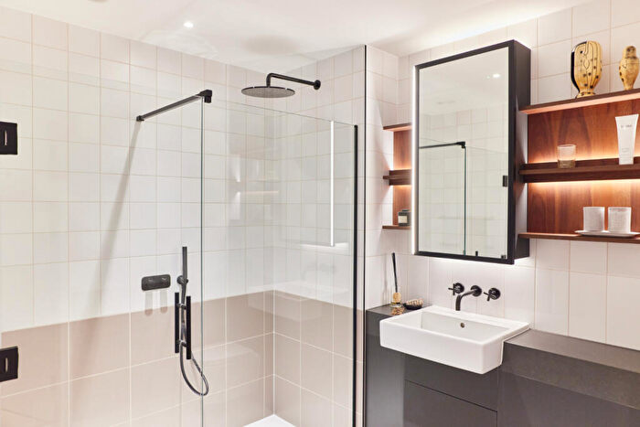 2 Bedroom Apartment For Sale In The Founding, Canada Water, SE16