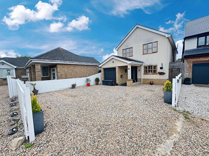 4 Bedroom Detached House For Sale In Bartlett Close, Mayland, CM3