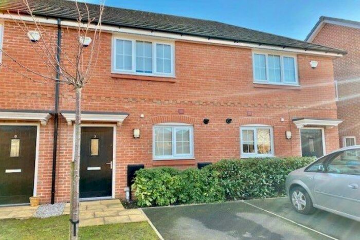 2 Bedroom Property To Rent In Millbank Close, Oldham OL8