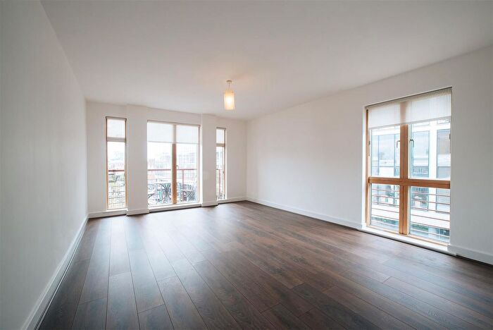 2 Bedroom Flat To Rent In Spital Square, Spitalfields, E1