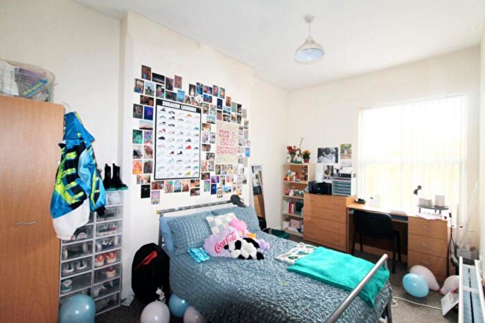 3 Bedroom Flat To Rent In Noel Street, Forest Fields, NG7